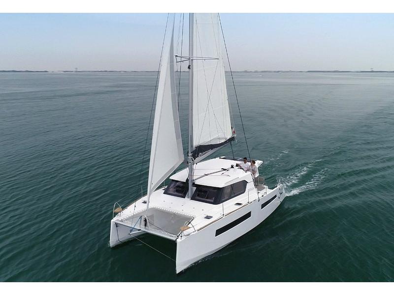 Book yachts online - catamaran - Aventura 34 - Jumping Fitness - rent