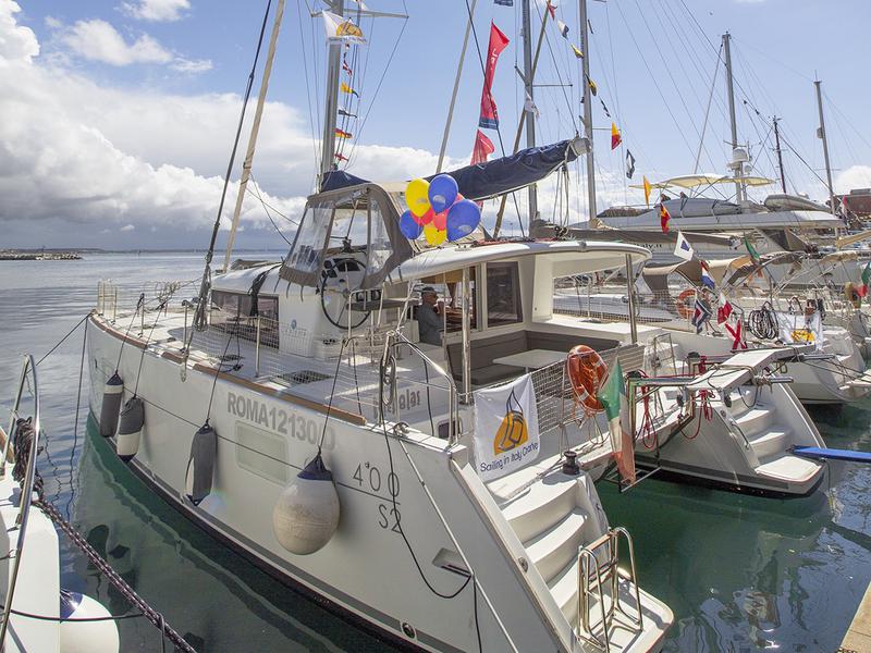 Book yachts online - catamaran - Lagoon 400 S2 - Nicholas - rent