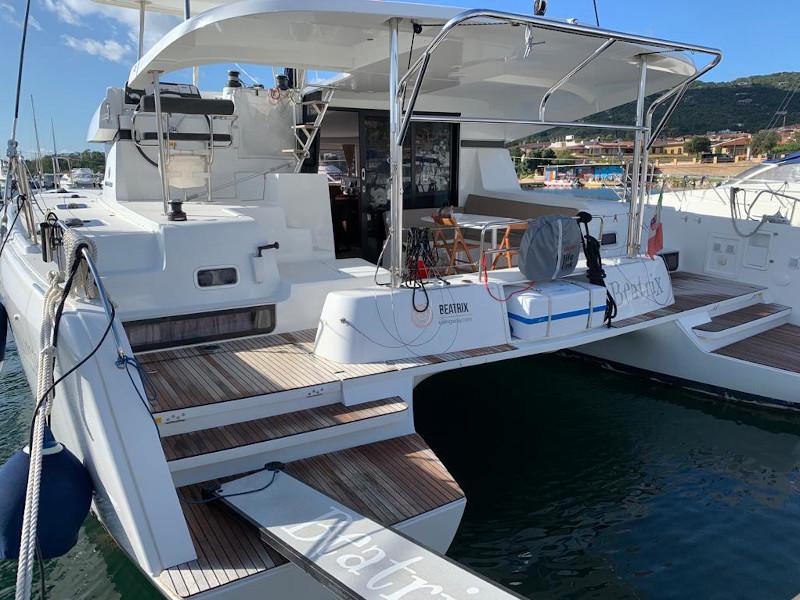 Book yachts online - catamaran - Lagoon 42 (4+2) cb - Beatrix - rent