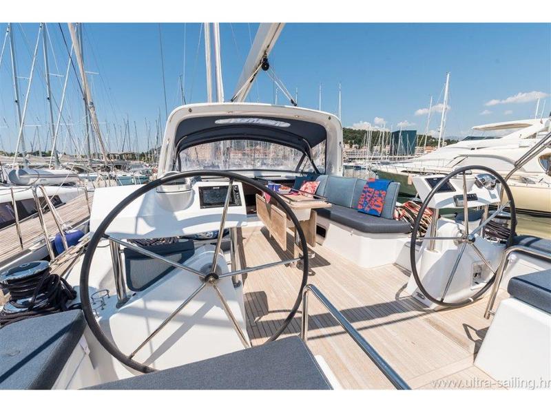 Book yachts online - sailboat - Oceanis 60 - TOURBILLON (AC and generator) - skippered  - rent