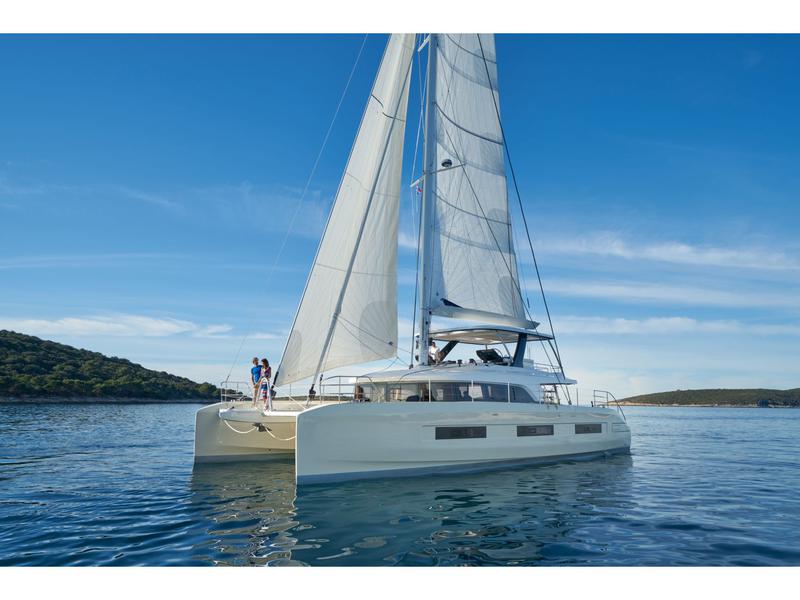Book yachts online - catamaran - Lagoon Sixty 5 (2021) - AMADA MIA - rent