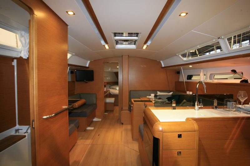 Book yachts online - sailboat - JEANNEAU SO 439 - M9     6a PM-1-60-11 - rent