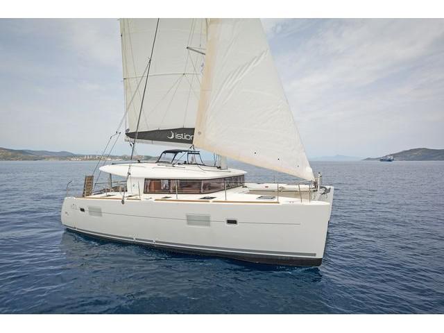 Book yachts online - catamaran - Lagoon 400S2 - LIBRE - rent