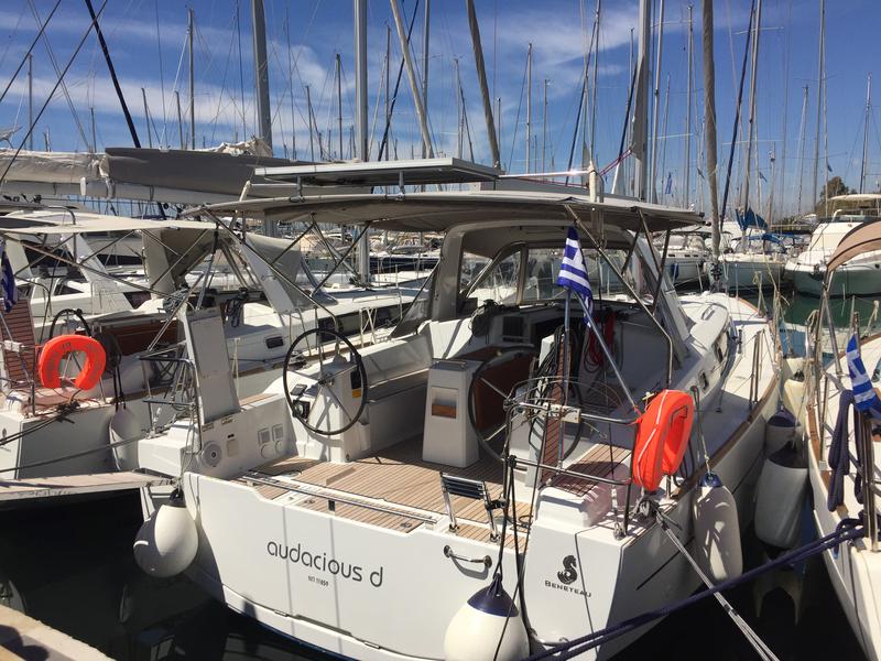 Book yachts online - sailboat - Beneteau - Oceanis 38 - Audacious D - rent
