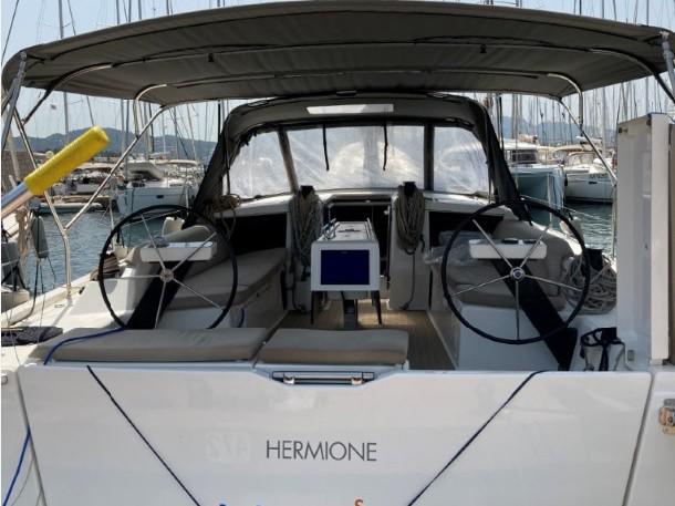 Book yachts online - sailboat - Dufour 430 Grand Large - Hermione - rent