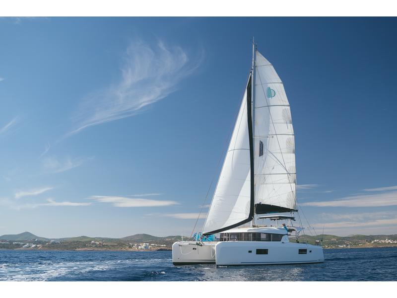 Book yachts online - catamaran - Lagoon 42(GEN,AC,WATERMAKER) - Princess Cinderella - rent