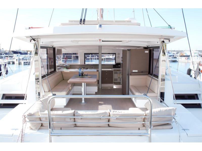 Book yachts online - catamaran - Bali 4.3 - Fasteam Two (A/C - GENERATOR) - rent