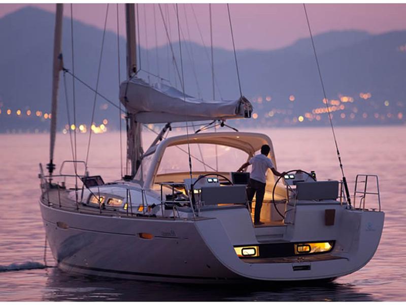 Book yachts online - sailboat - Oceanis 58 Exclusive - "Pegaso"- refit 2021 - rent