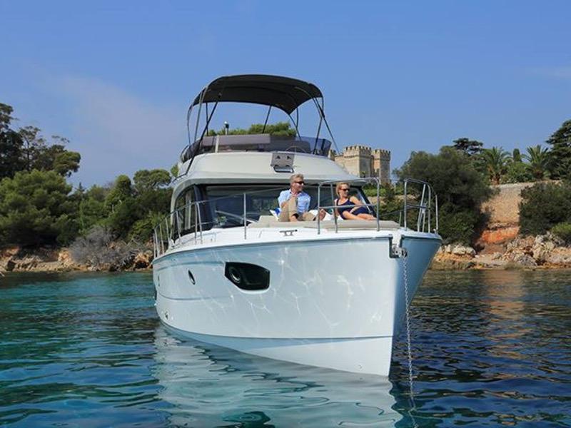 Book yachts online - motorboat - Bavaria E40 Fly - Aquatic Vita - rent