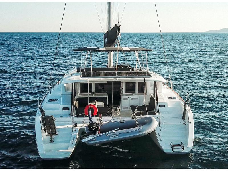 Book yachts online - catamaran - Lagoon 450  Flybridge - Relax - rent