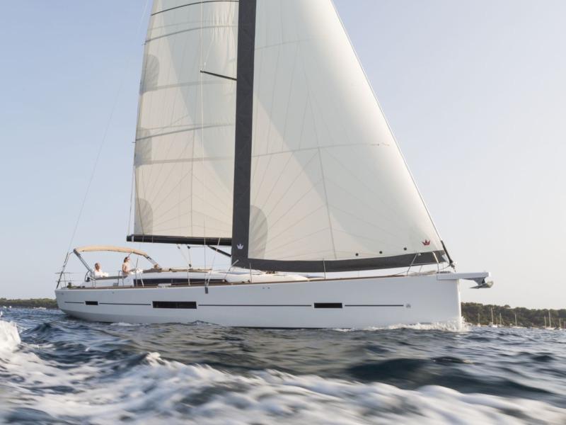 Book yachts online - sailboat - Dufour 520 Grand Large - Anima - rent
