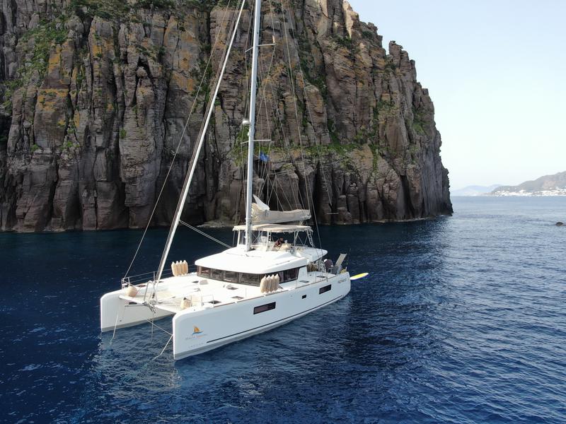 Book yachts online - catamaran - Lagoon 52F - Samoa (NEW 2021) - rent