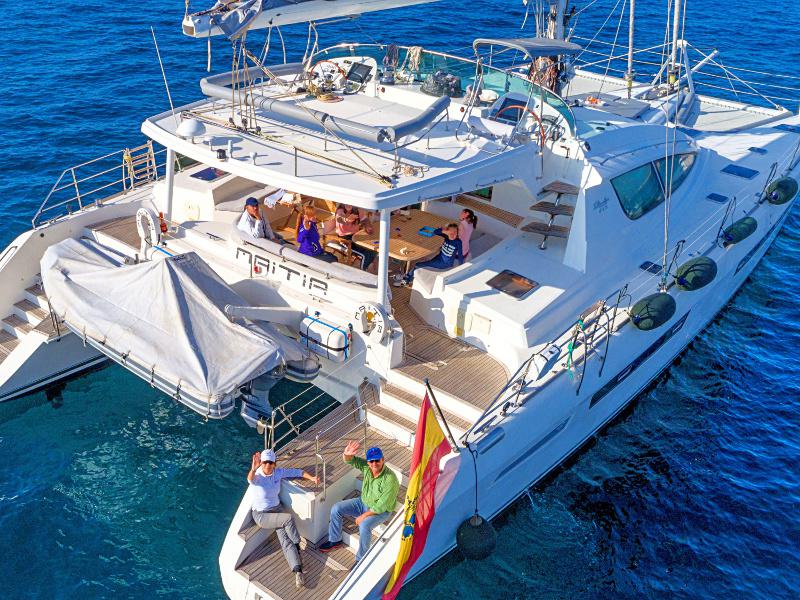 Book yachts online - catamaran - Privilege 615 - Maitia - rent