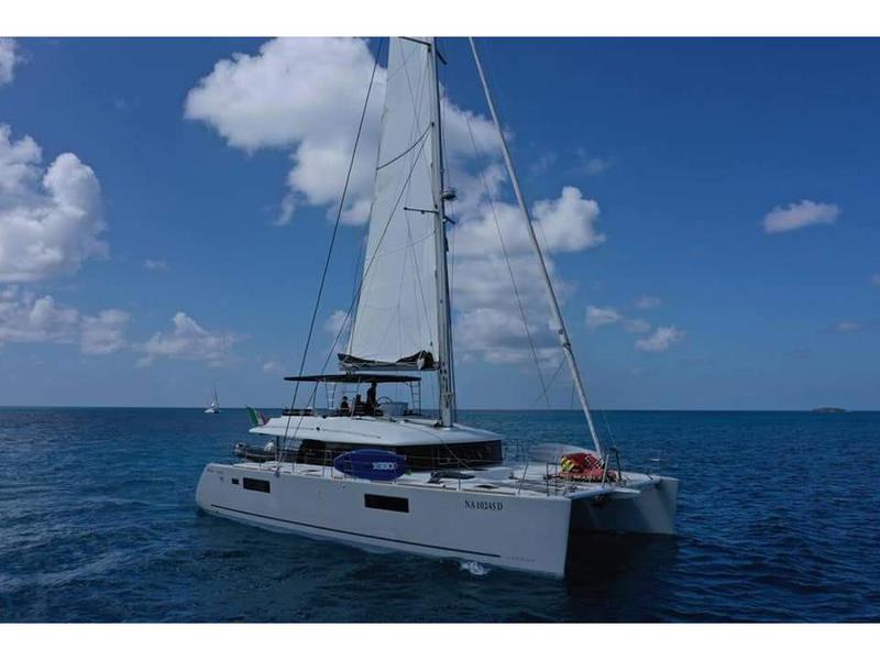Book yachts online - catamaran - Lagoon 560 S2 - Taipan - rent