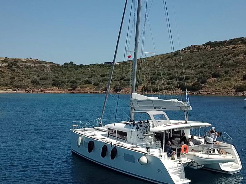 Book yachts online - catamaran - Lagoon 400 - Aurora - rent