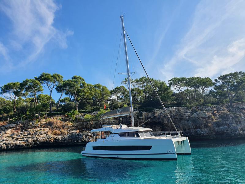 Book yachts online - catamaran - Bali Catspace Makani I - Makani I - rent