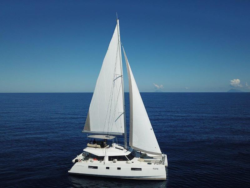 Book yachts online - catamaran - Nautitech 46 Fly - Calypso - rent