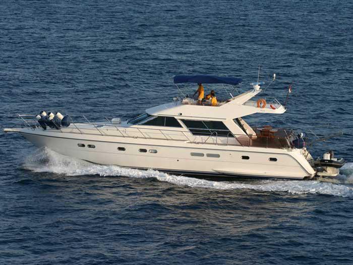 Book yachts online - motorboat - Yaretti 2110 - La Belle  - rent