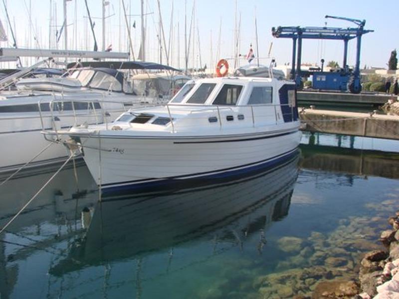 Book yachts online - motorboat - Adria 1002 - Karolina - rent