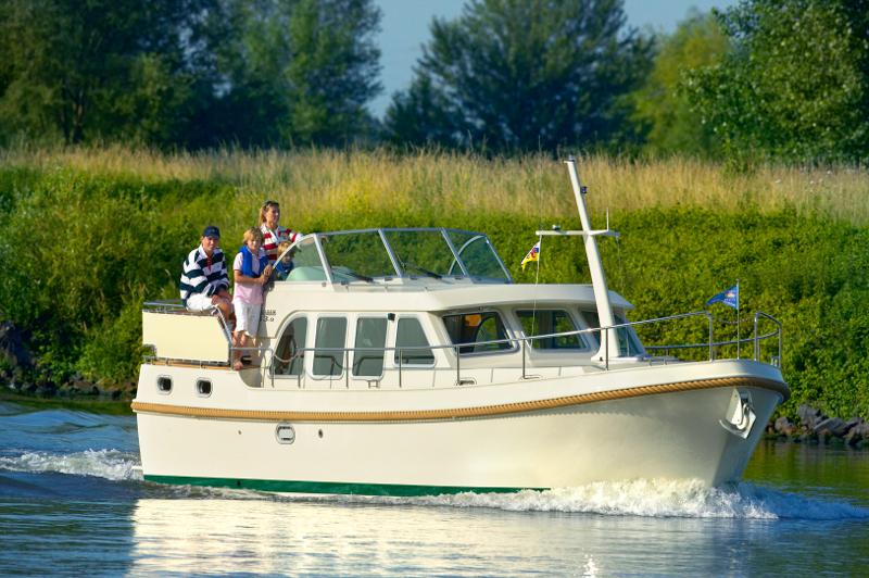 Book yachts online - motorboat - Linssen 33.9AC - CS/Linssen 34.9AC - rent