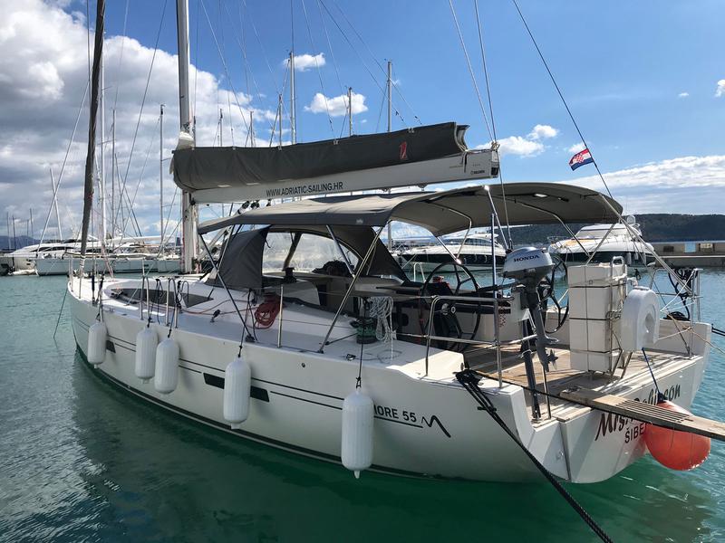 Book yachts online - sailboat - More 55 - MRS.ROBINSON - rent