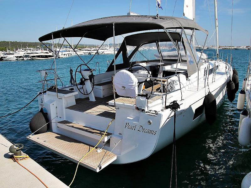 Book yachts online - sailboat - OCEANIS 51.1 BT (20) - PEARL DREAMS - rent