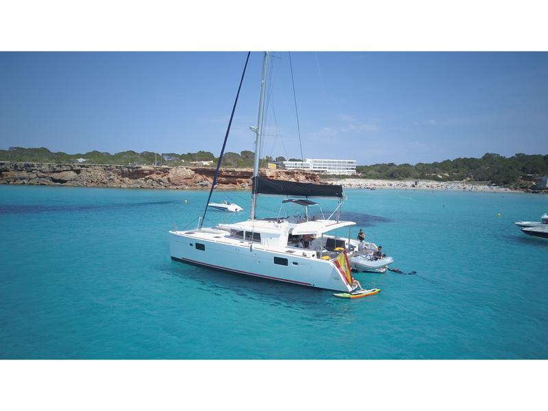 Book yachts online - catamaran - Lagoon 450  Flybridge - Fornes - rent