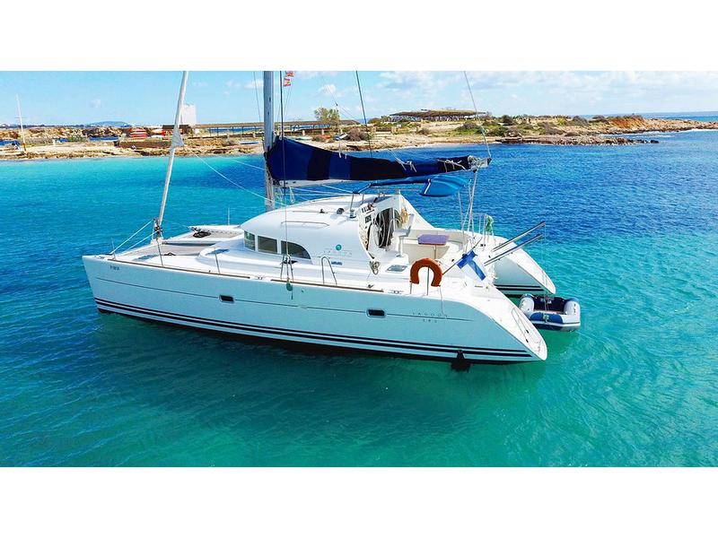 Book yachts online - catamaran - Lagoon 380 - Mahi Mahi - rent