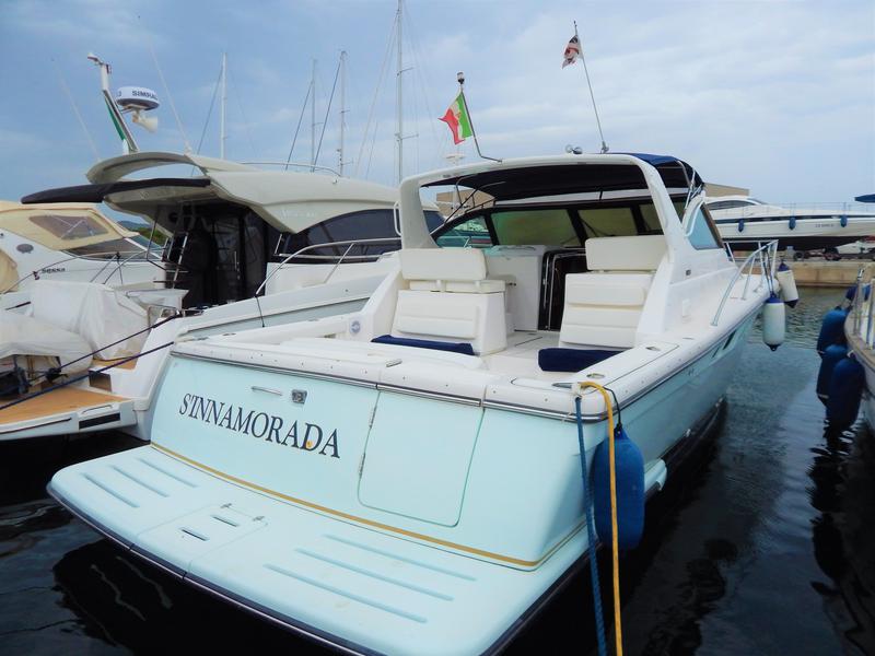 Book yachts online - motorboat - Tiara 3800 Open - S'Innamorada - rent