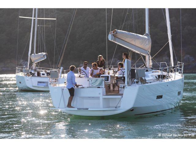 Book yachts online - sailboat - Dufour 430 - Opportune Moment - rent
