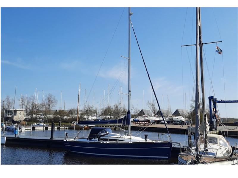Book yachts online - sailboat - Huzar 30 Offshore - Helene - rent