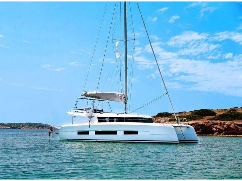 Book yachts online - catamaran - Dufour Catamaran 48 - Safira - rent