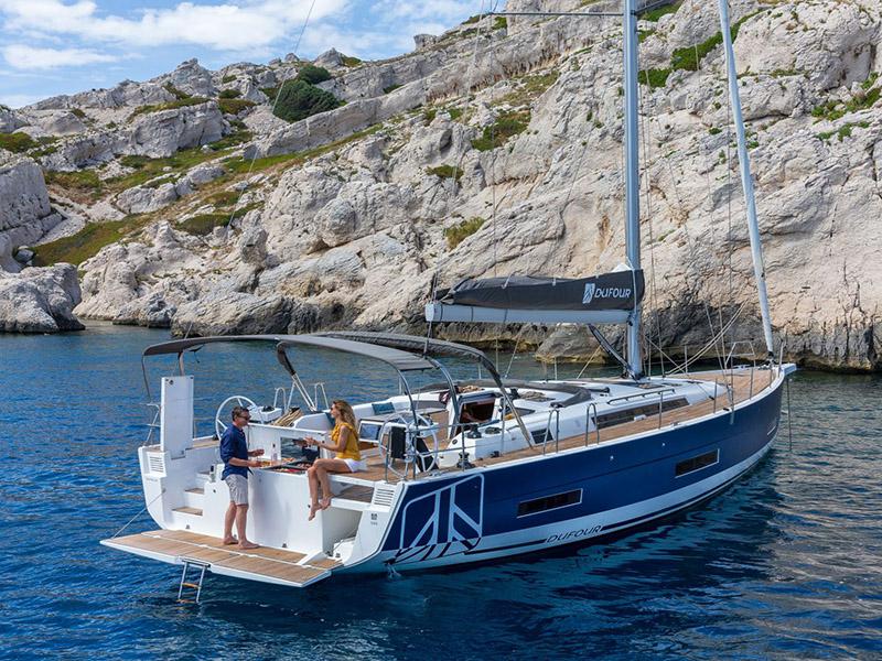 Book yachts online - sailboat - Dufour 530 GL - Vita - NEW 2021! - rent