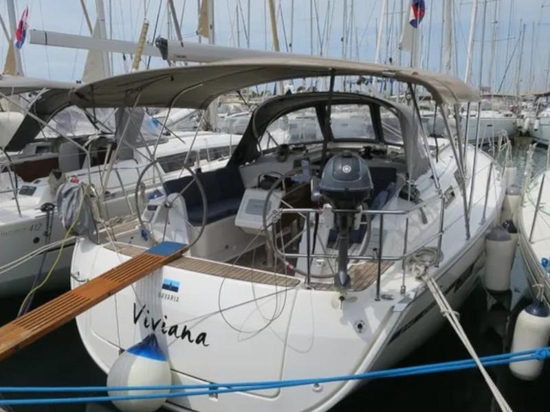Book yachts online - sailboat - Bavaria 37 - Viviana - rent