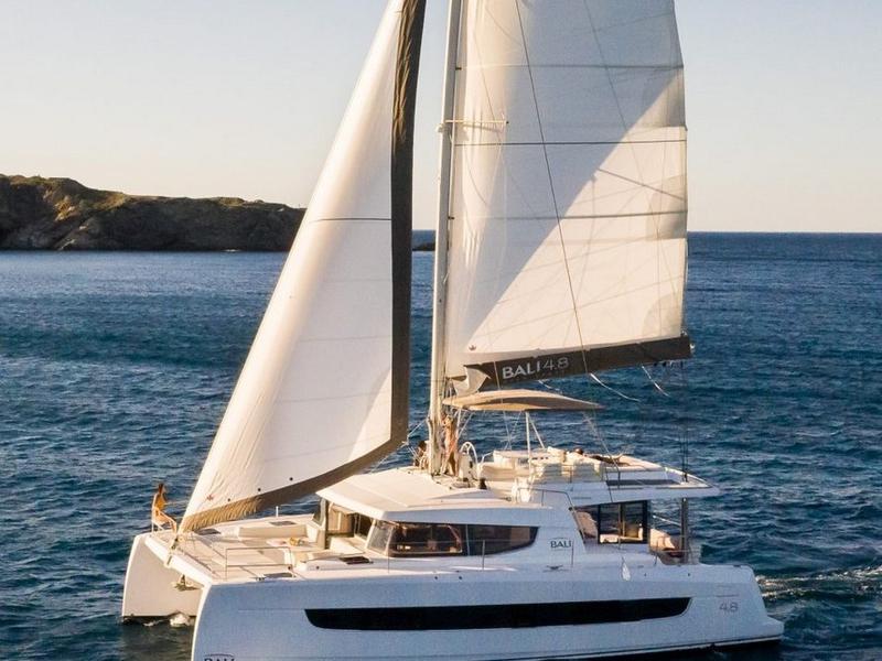 Book yachts online - catamaran - Bali 4.8 - Physeter - rent