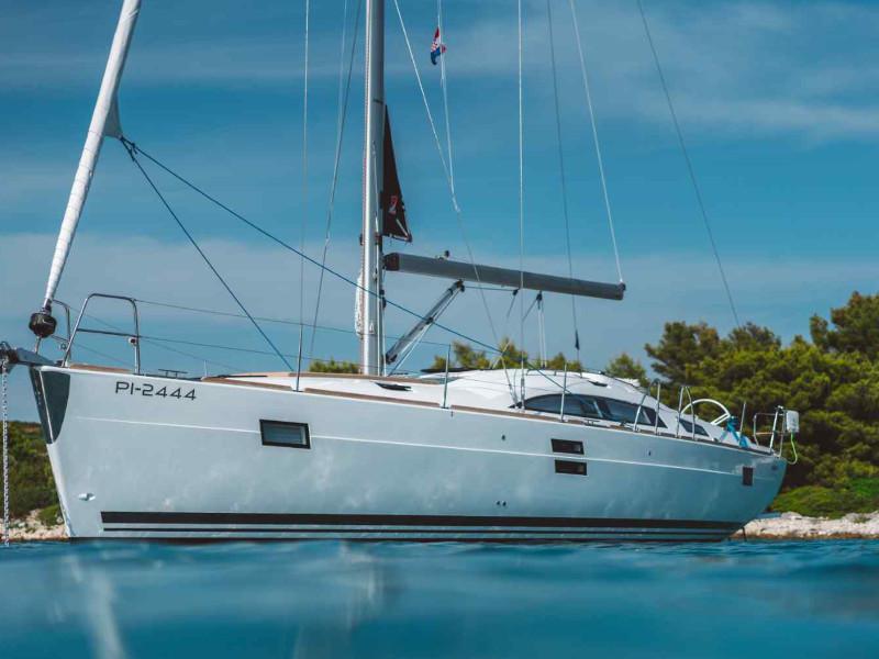 Book yachts online - sailboat - Elan Impression 45.1 - Marialen - rent