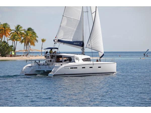 Book yachts online - catamaran - Nautitech 441 - Starlight - rent