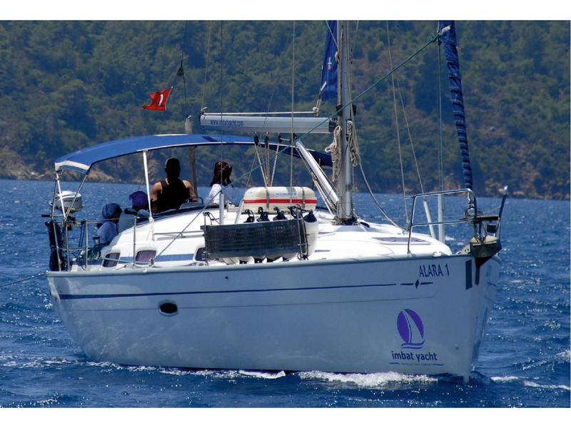 Book yachts online - sailboat - Bavaria 37 Cruiser - Alara 1 - rent