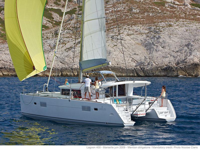 Book yachts online - catamaran - Lagoon 40 - PIRELLI - rent