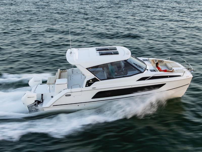 Book yachts online - powercatamaran - Aquila 36 - Joy - rent