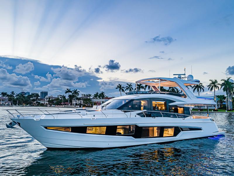 Book yachts online - motorboat - Galeon 680 Fly - Paradise - rent