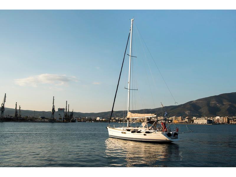 Book yachts online - sailboat - Sun Odyssey 42 i - SUN ODYSSEY 42i (2008) - VOL - rent