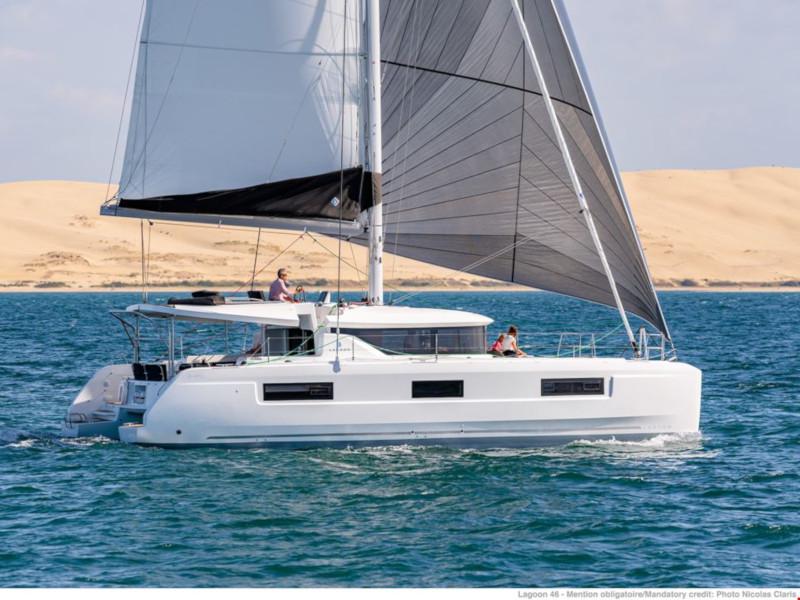 Book yachts online - catamaran - Lagoon 46 - Naya II - rent