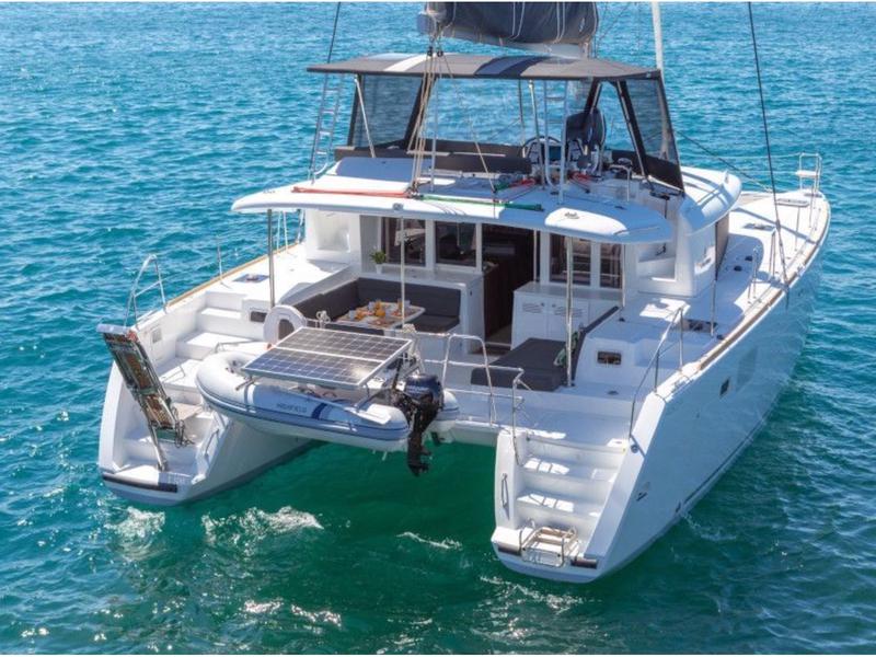 Book yachts online - catamaran - Lagoon 450  Fly - For Sail - rent