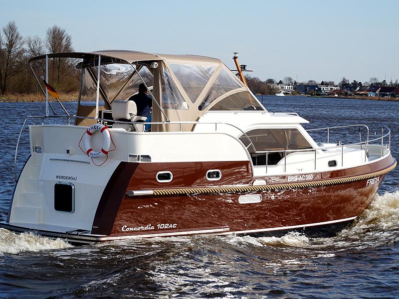 Book yachts online - motorboat - Concordia 102 AC - Freya - rent