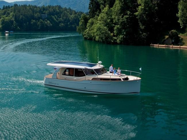 Book yachts online - motorboat - Greenline 33 - Kragerø - rent