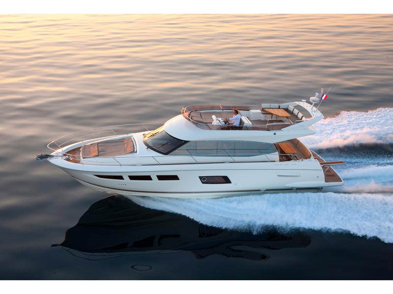Book yachts online - motorboat - Prestige 550 Fly - Merecido - rent