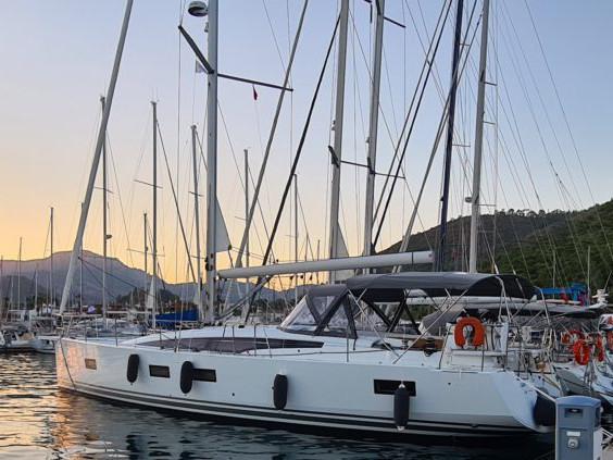 Book yachts online - sailboat - Jeanneau 54 - Storm Dancer 2 - rent
