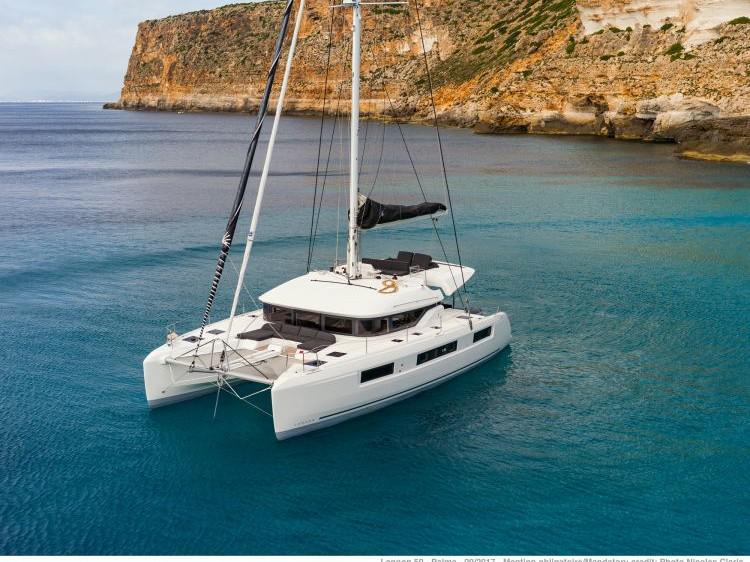 Book yachts online - catamaran - Lagoon 50 owner version - Sapphire - rent