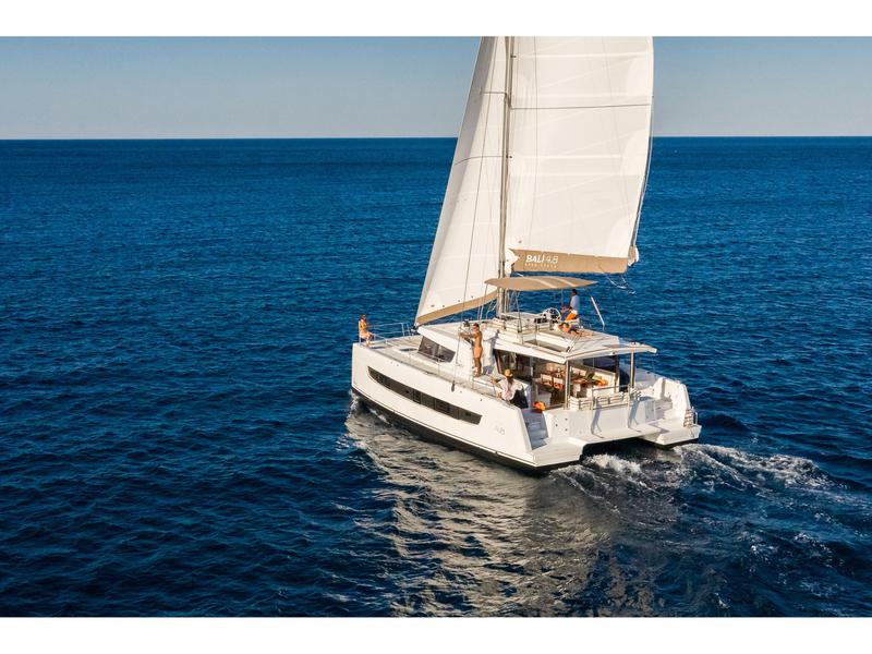 Book yachts online - catamaran - Bali 4.8 - Yemaya - rent